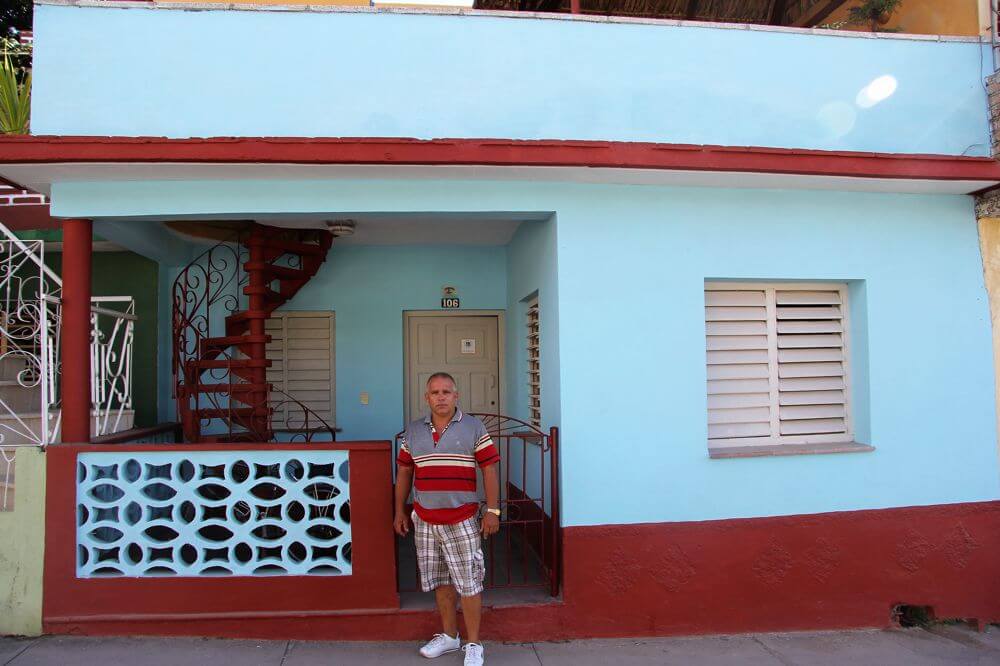 Casa Sr, Luis E. Izquierdo Leon